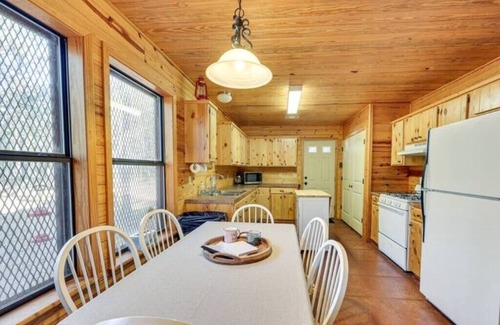 Big Cedar Cabin | 2-Cabins One-Acre Lighted Forest Private Shooting Range