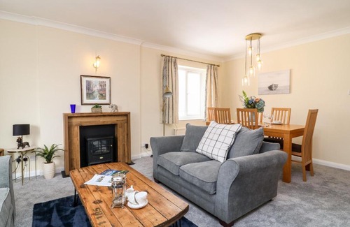 Torquay Apartment | 2 Chapelstones