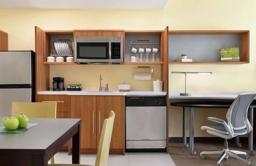 Pooler Hotel | 2 Comfortable Units! Short Drive to Savannah Beach and Ships of the Sea Museum