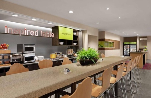 Pooler Hotel | 2 Comfortable Units! Short Drive to Savannah Beach and Ships of the Sea Museum