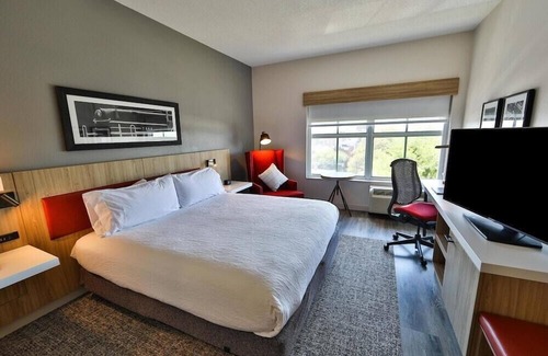 Historic District - North Hotel | 2 Connecting Suites at a Hotel