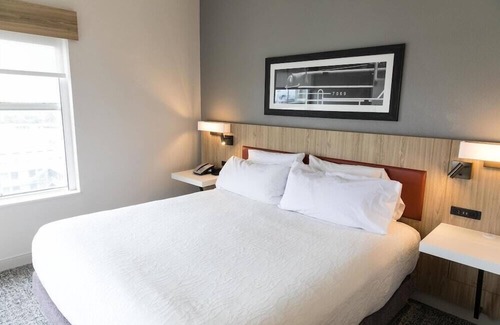 Historic District - North Hotel | 2 Connecting Suites at a Hotel