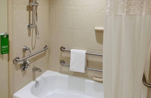 Hagerstown Hotel | 2 Connecting Suites at a Hotel