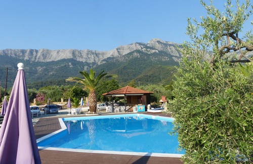 Skala Potamias House | 2 cozy cottages idyllic in the olive grove