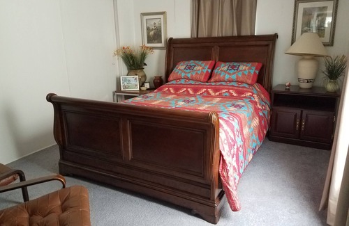 Elmo House | 2 DAY MIN. STAY Country getaway! Hiking trails, fishing, birdwatching.
