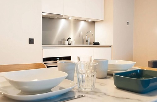 Jewish Quarter House | 2 Family Studios Close to the Museum Aan de Stroom! Covered Parking & Gym!