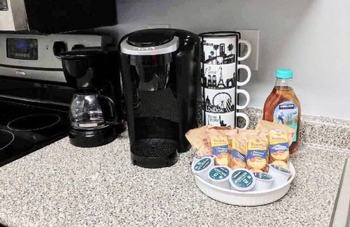 Rutledge Hill Condo | 2 Free Parking Spots! Walk to Nissan Stadium