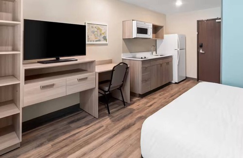 Greenville - Spartanburg Hotel | 2 Furnished Rooms for Budget Travelers Near Greenville’s Popular Attractions