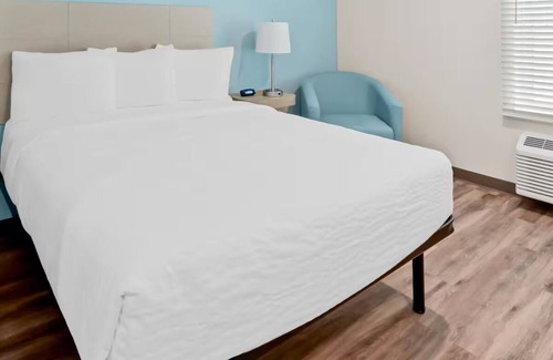 Greenville - Spartanburg Hotel | 2 Furnished Rooms for Budget Travelers Near Greenville’s Popular Attractions