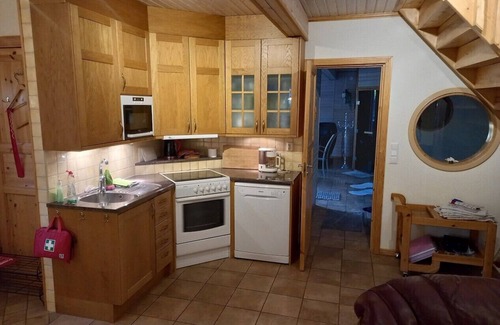Hassleholm Municipality House | 2 holiday homes with sauna and whirlpool directly on the lake
