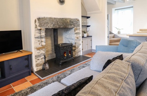 Cwmtirmynach Cottage | 2 JONES TERRACE, character holiday cottage in Cerrigydrudion