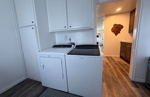 Stillwater House | 2 King Bed OSU Rental House