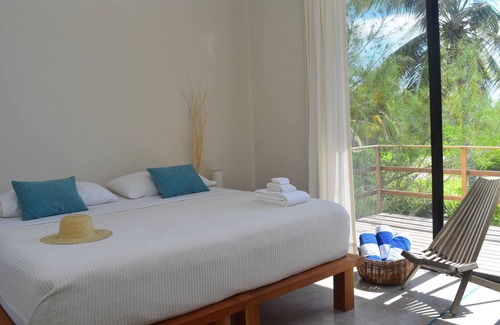 Miramar House | 2 King Bedrooms Beachfront Bliss / Casa Chaká