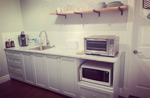 West Hants Apartment | 2 King Beds, Ski Martock, OnTree, Wineries, Hot Tub