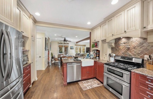 Highland Lake Cottage | 2 Lake Cabins | Pool+HotTub | Game Room | 23acs