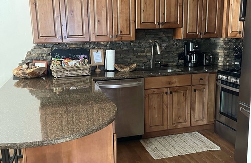 Vail Condo | 2 level condo in quiet East Vail