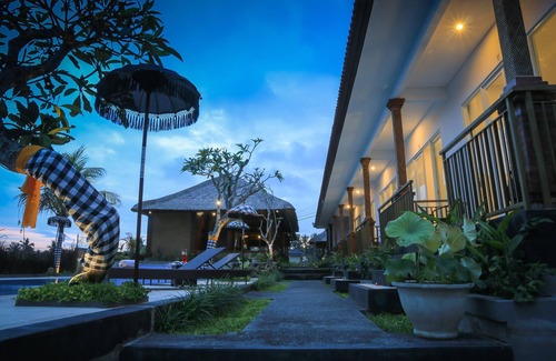 Peliatan Villa | 2 Luxury deluxe rooms with 4 breakfast in Ubud area