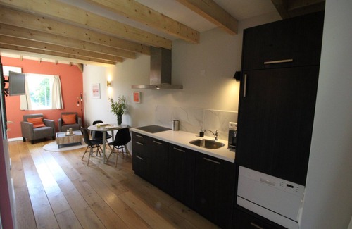Stadsdam Apartment | 2 luxury holiday cottages in the beautiful Maximapark in Utrecht, Free parking