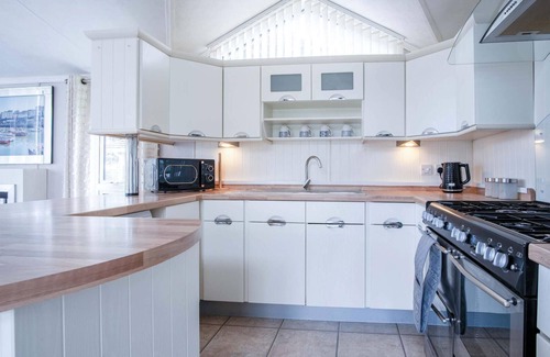 Llanddowror Apartment | 2 Manor Lodge - 2 Bedroom Lodge - Pendine