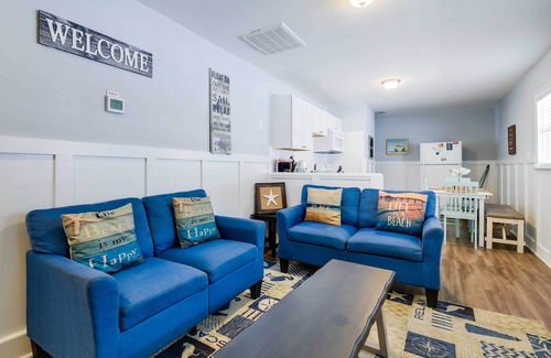 Atlantic Beach House | 2 Mi to Barefoot Landing: Family Retreat