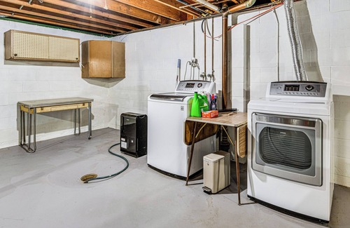 Logansport House | 2 Mi to Downtown Logansport: Quiet Home w/Grill