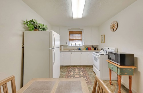 Corvallis Apartment | 2 Mi to Fly Fishing: BBQ-Ready Corvallis Apartment