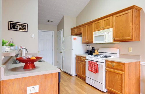 McDonough House | 2 Mi to Heritage Park: Pet-Friendly McDonough Home