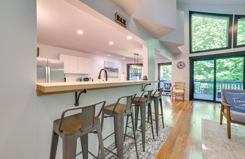 Birchwood Farms House | 2 Mi to Lake: Modern Harbor Springs Home w/Grill!