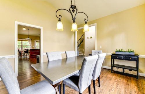 Huntersville House | 2 Mi to Lake Norman Home with Deck in Huntersville!