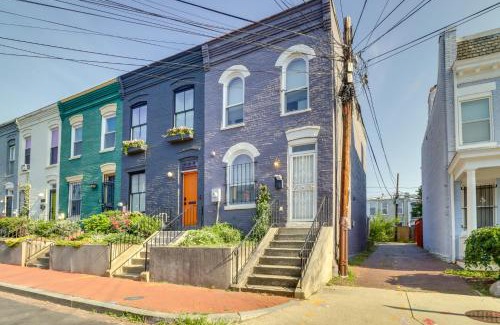 Le Droit Park House | 2 Mi to National Mall Stunning Townhome with Patio!