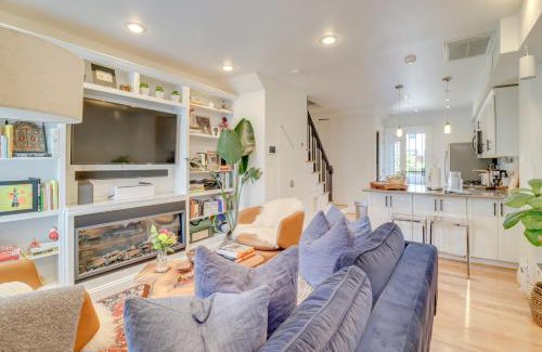 Le Droit Park House | 2 Mi to National Mall Stunning Townhome with Patio!