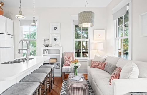 Rosemary Beach House | 2 Min to Beach, Heated Pool + Rosemary Town Square! Carriage House South of 30A