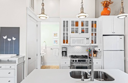 Rosemary Beach House | 2 Min to Beach, Heated Pool + Rosemary Town Square! Carriage House South of 30A