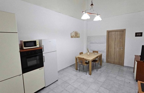 Torre Annunziata Apartment | 2 minutes from the Train .Apartment great for families and groups