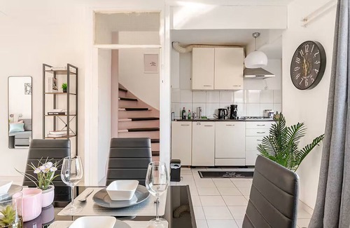 Terneuzen House | 2 Minutes From Local Shops & Sea Wall! | Gorgeous Vacation Home in Terneuzen!