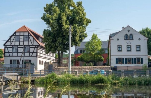 Radeburg House | 2 on the estate - Mosch