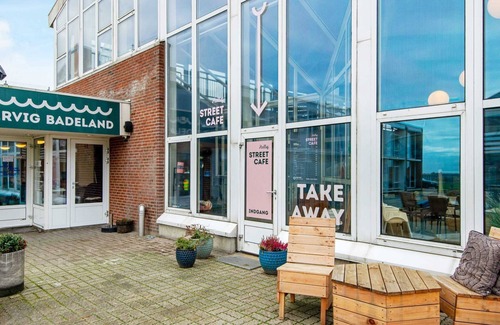 Sondervig Apartment | 2 Person Holiday Home on a Holiday Park in Ringkobing
