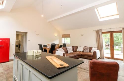 Hollow Meadows House | 2 Pheasant Lane