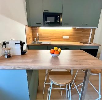 Quartier Administrations Apartment | 2 pièces proche Arènes - Terrasse & Clim