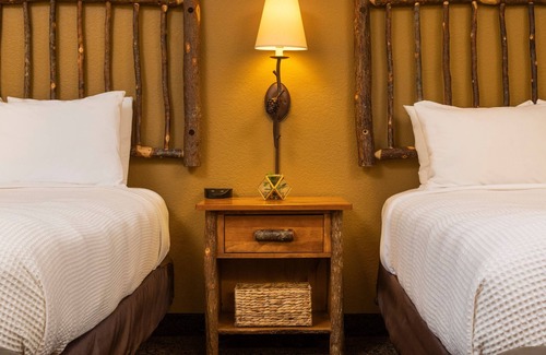 Rothschild Hotel | 2 Queen Studio With Kitchen, Access to Pool, Hot Tub, and Gym