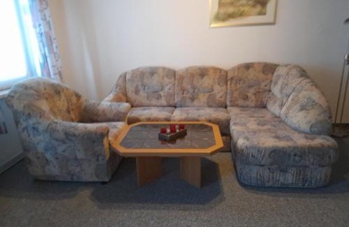Marienthal Ost Apartment | 2 Raum Wohnung im DG