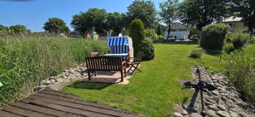 Neuensien Apartment | 2 Raumwohnung mit sonniger Terrasse und Seeblick