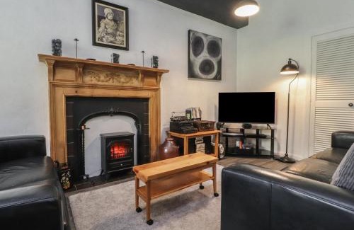 Airton Apartment | 2 Riverside Walk