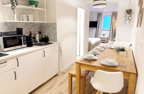 Barmbek-Sued Apartment | 2 room ambient apartment with queen-size bed, bunk bed & sofa bed near the Alster