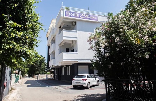 Ulcinj House | 2 Room Apartment,red,500 Meter from "Grate Beach". for 5 People,Breakfast incl.