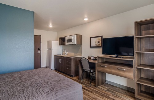 Greenville - Spartanburg Hotel | 2 Rooms Ideal for Long Stays Near Frankie’s Fun Park – Just 6 Km Away