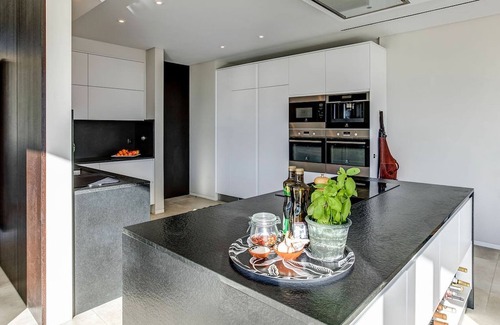 Vale de Covo Villa | 2 Rua da Palma - Luxurious, Stylish and Modern Living
