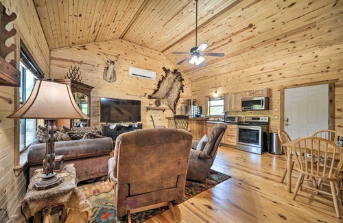 Sabinal Cabin | 2 Rustic Cabins w/Porches on Remote Ranch!
