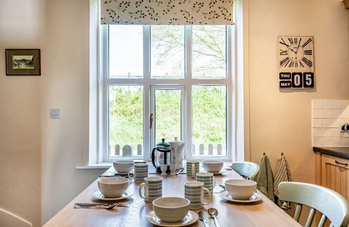 Abercraf Cottage | 2 SILURIA COTTAGE, family friendly, with open fire in Walton