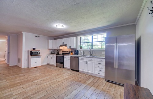 Louisville House | 2 Spacious Homes near Knoxville - 6BRs, sleeps 16
